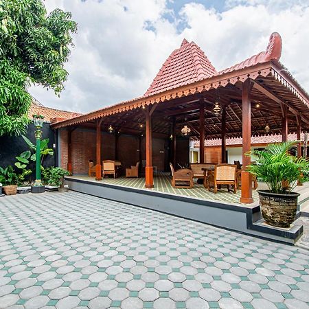 Roemah Noni Macanan Yogyakarta Esterno foto